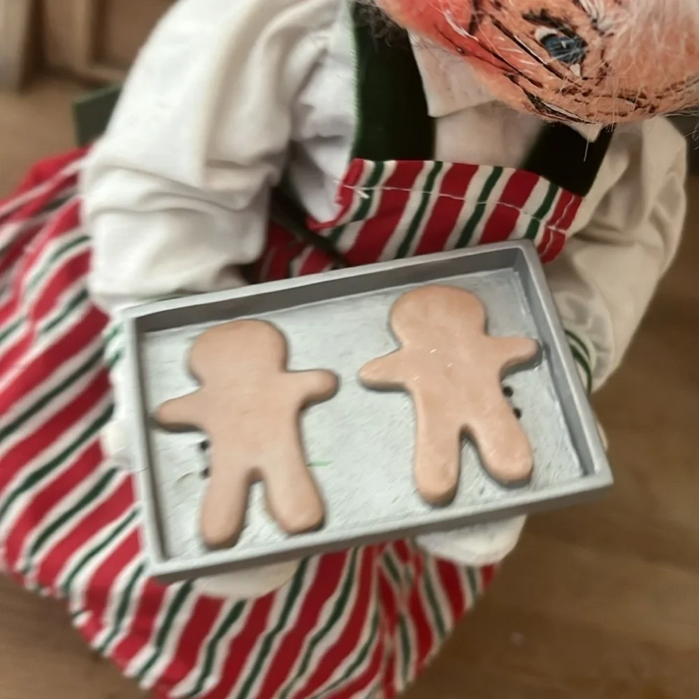 Vintage Annalee Mrs. Claus Baker Cookie Sheet Gingerbread Chef Hat 2004 14”